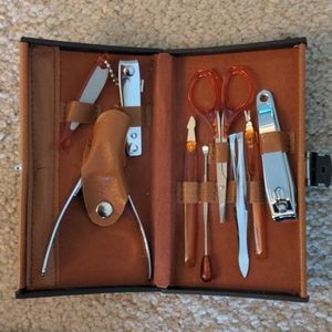 BNWOT Travel Manicure Kit